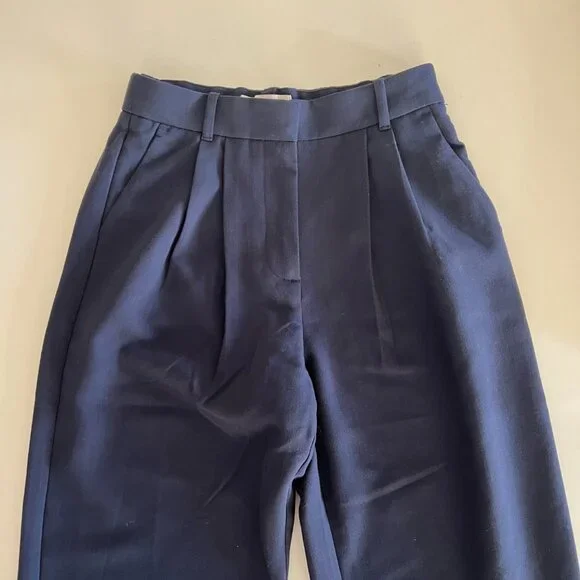 excellent A&F Sloane Tailored Wide Leg Pant / navy / 27 short - Picture 2 of 12